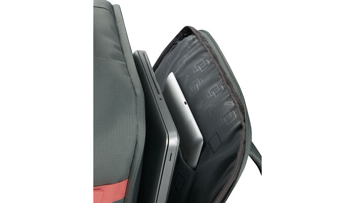 Compartiment ordinateur 15.6"