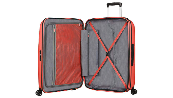 Organisation intérieure avec poche tablier zippée supplémentaire