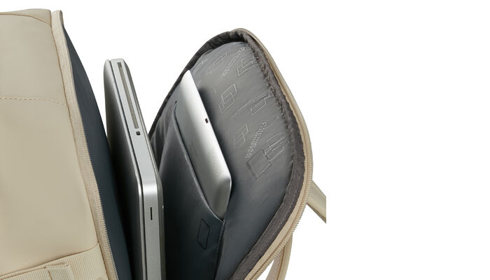 Compartiment ordinateur 15.6"