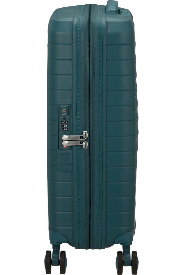 American Tourister Fastforward Spinner 55/20 TSA EXP 55cm  Totally Teal American Tourister Fastforward Spinner 55/20 TSA EXP 55cm  Totally Teal