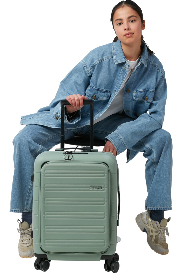 American Tourister Novastream Spinner TSA EXP Smart 55cm  Nomad Green
